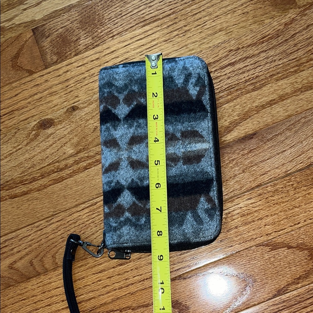 Pendleton Gray And Brown Patterned Wristlet - image 2